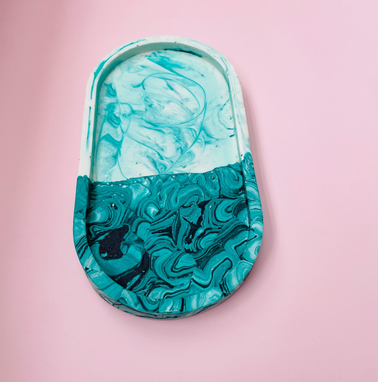 Handmade Jesmonite Tray - Green & White