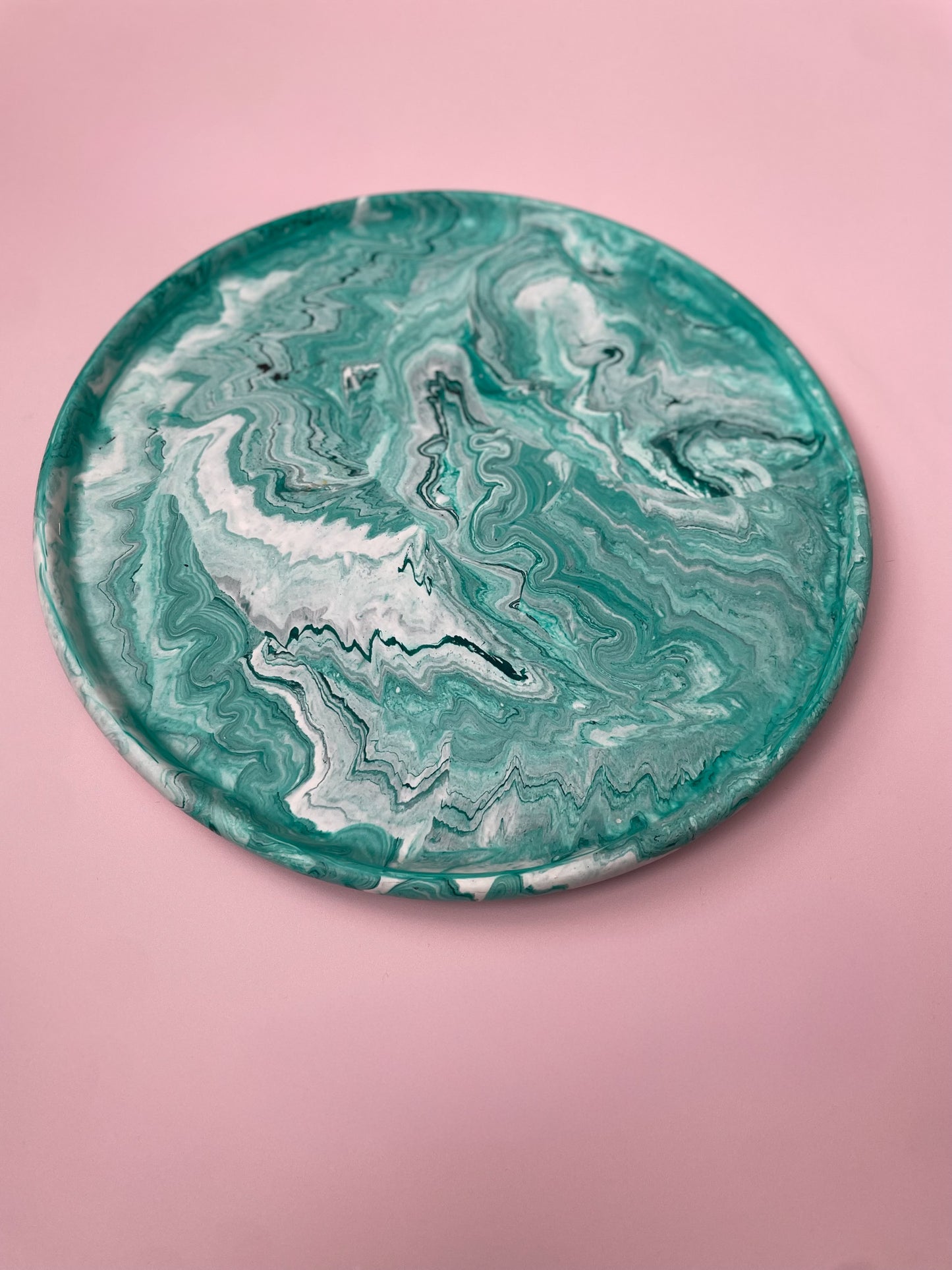 Handmade Round Jesmonite Tray - Green & White