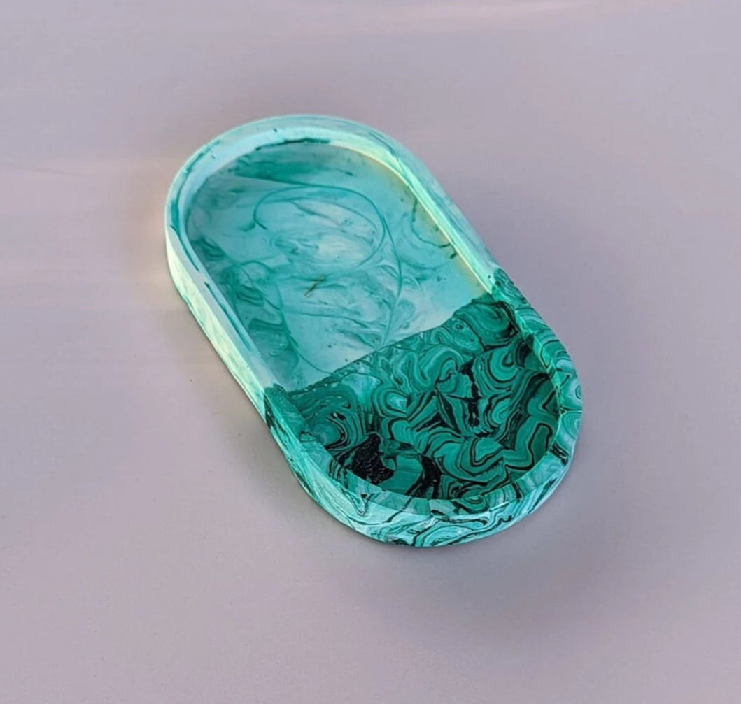 Handmade Jesmonite Tray - Green & White