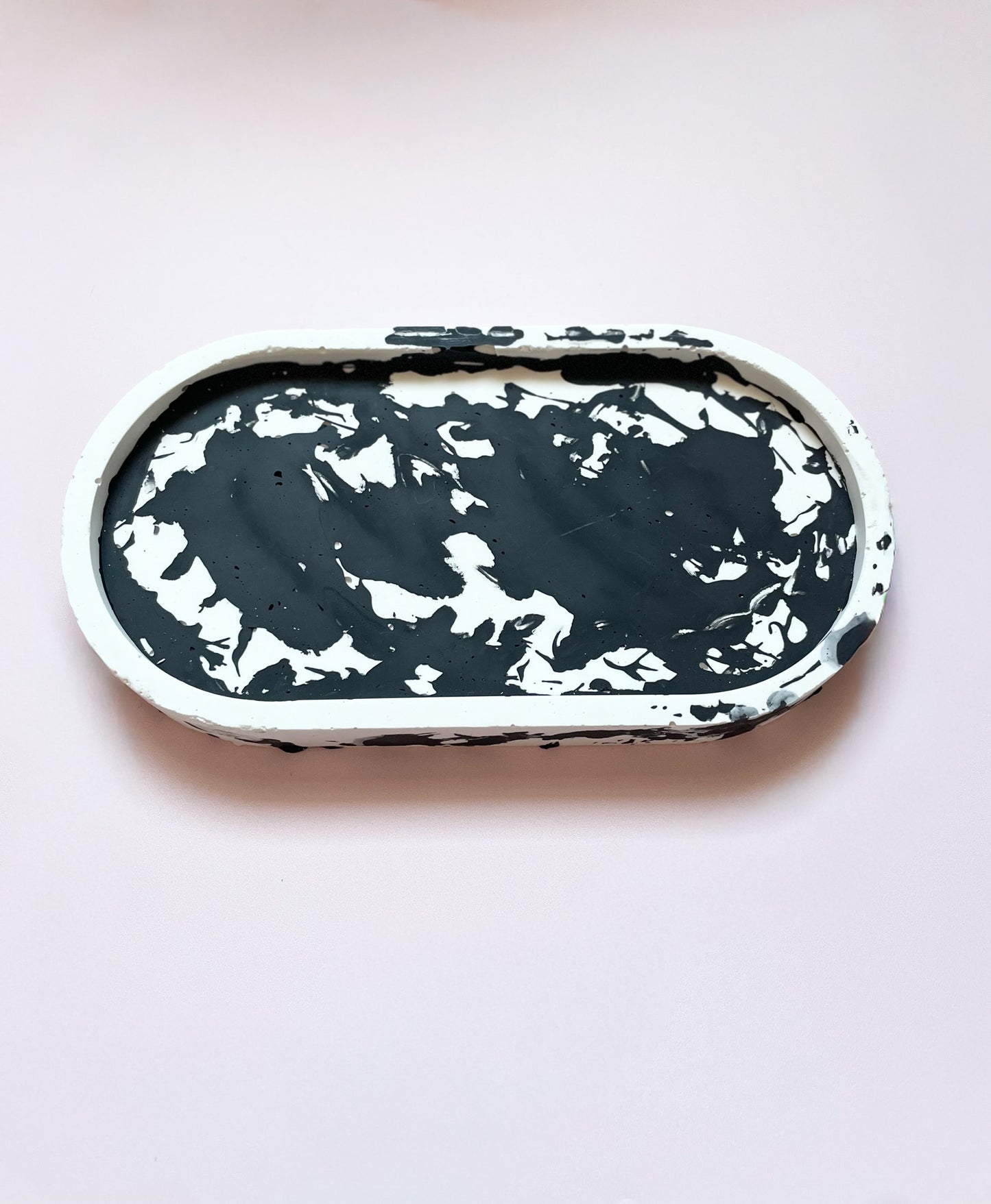 Handmade Jesmonite Tray - Black & White