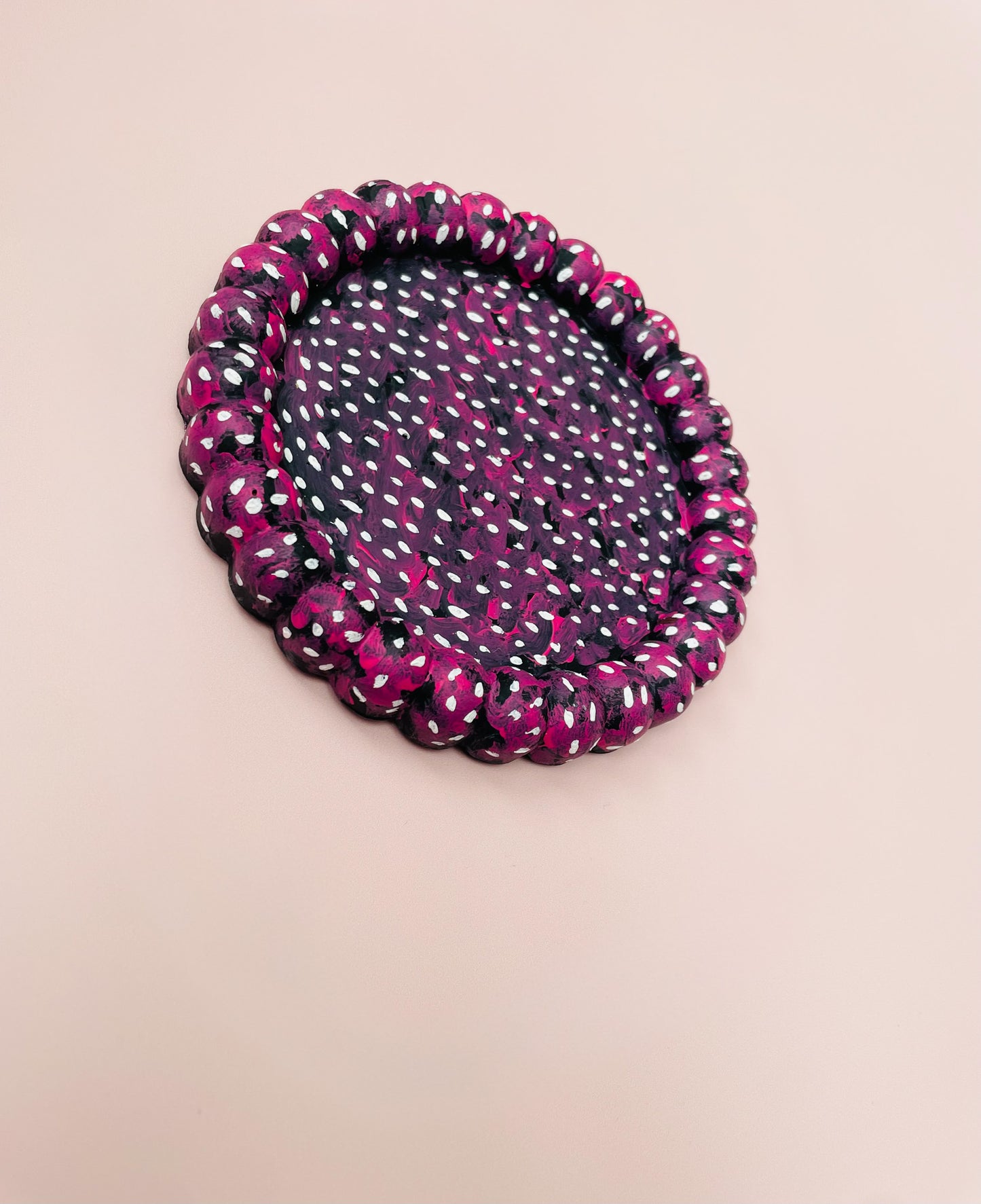 Dark Blue Jesmonite Tray – Hand-Painted Pink & White Speckled Design with Beaded Edge