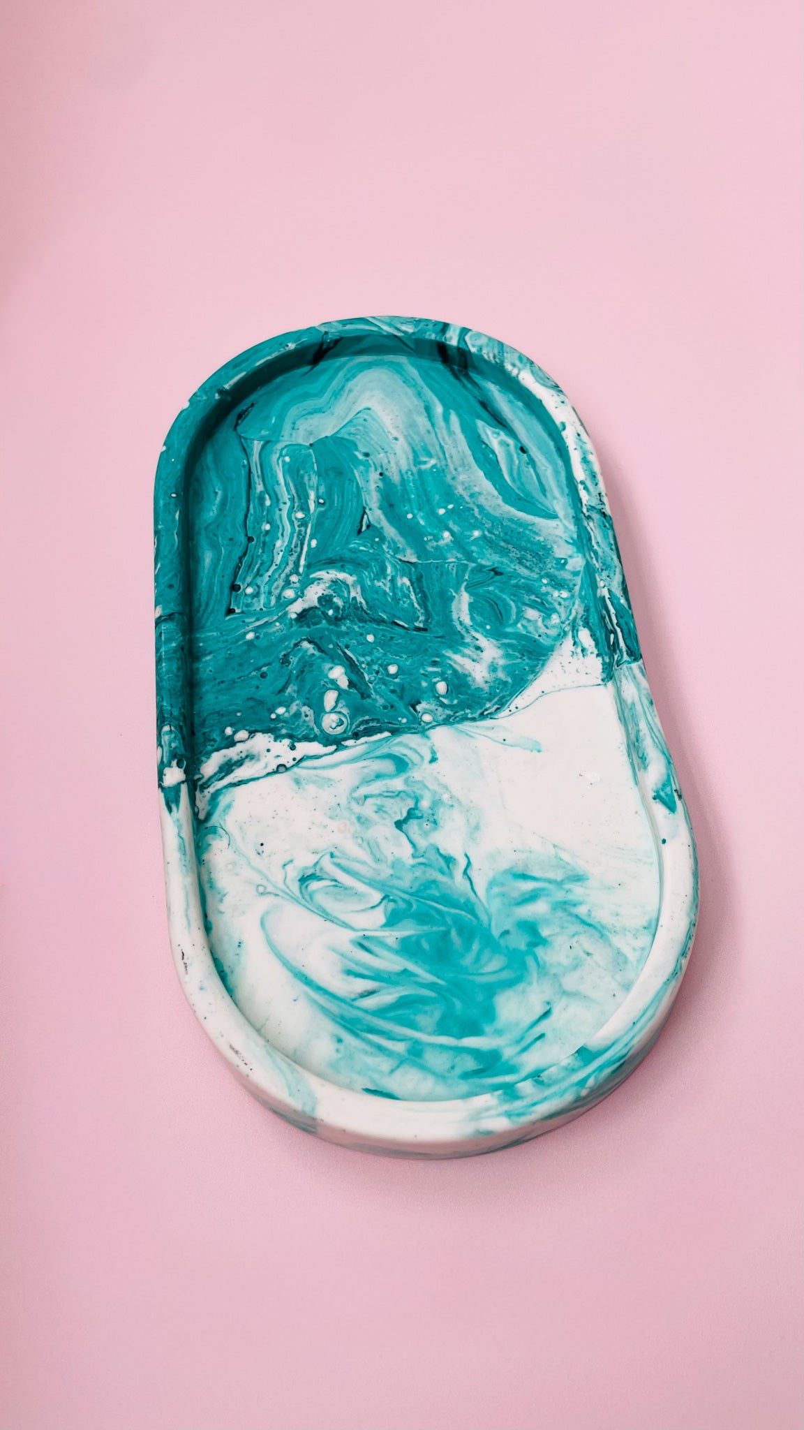 Handmade Jesmonite Tray - Green & White