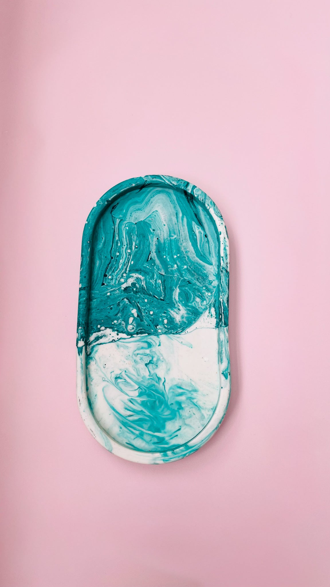 Handmade Jesmonite Tray - Green & White