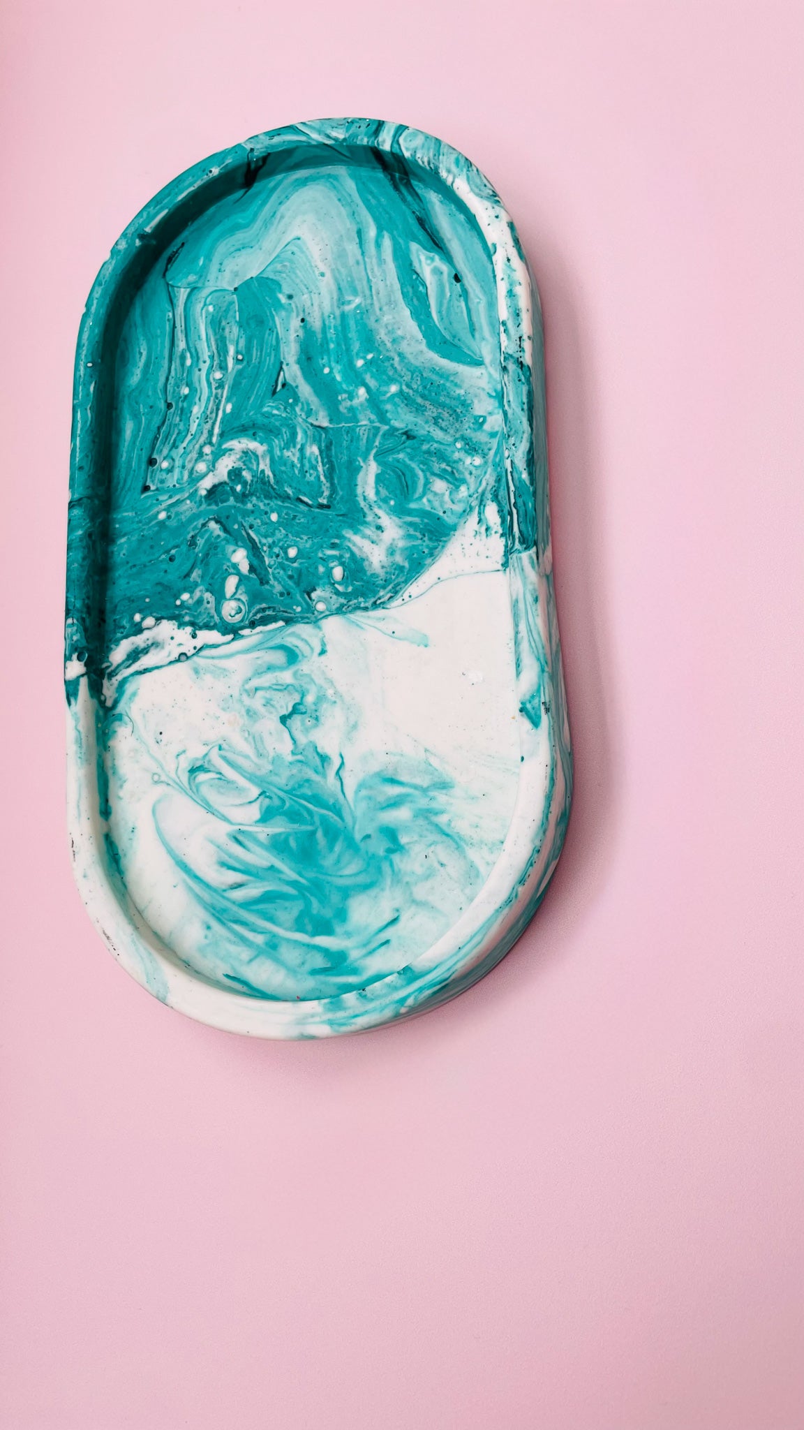 Handmade Jesmonite Tray - Green & White