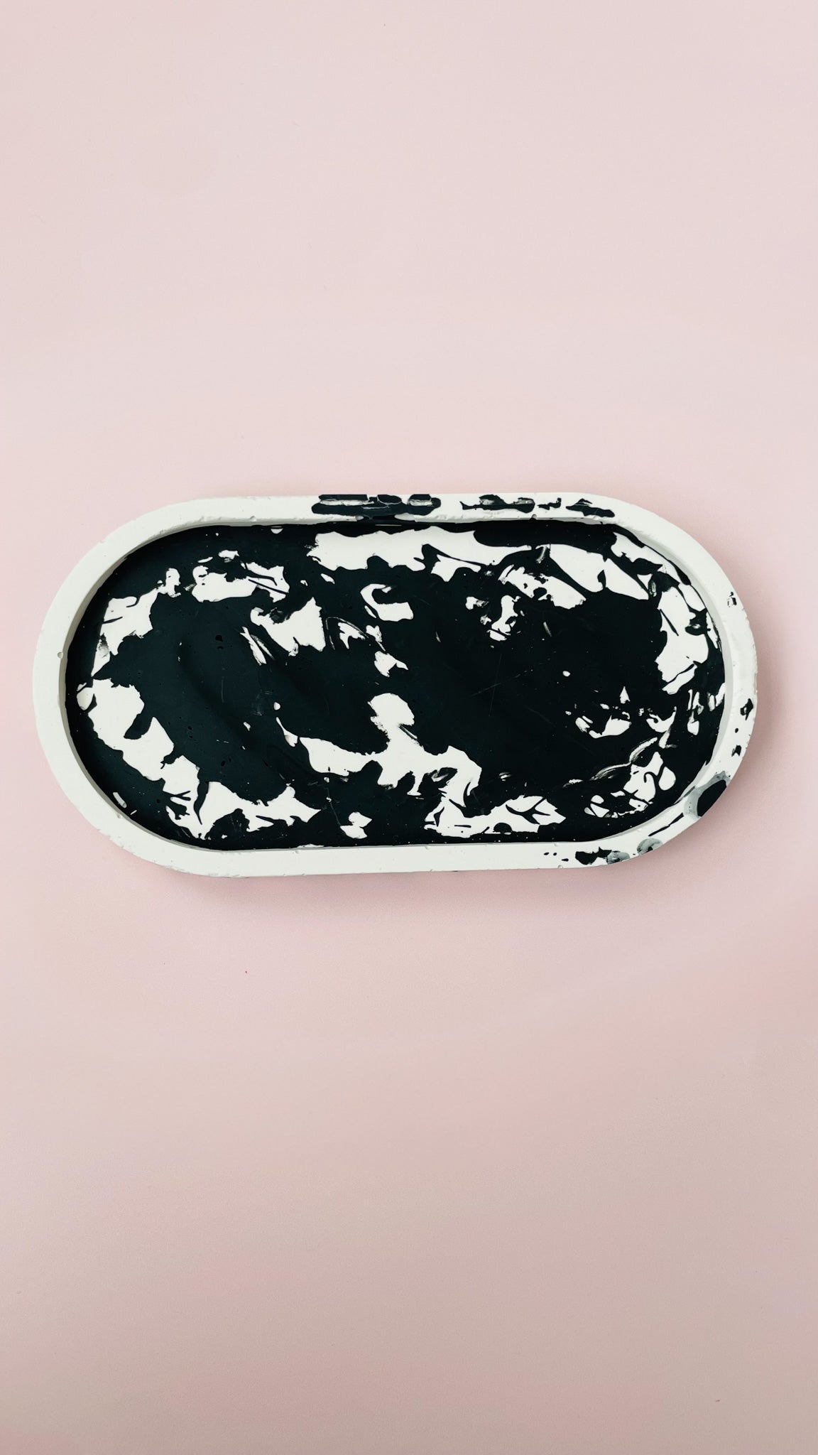 Handmade Jesmonite Tray - Black & White
