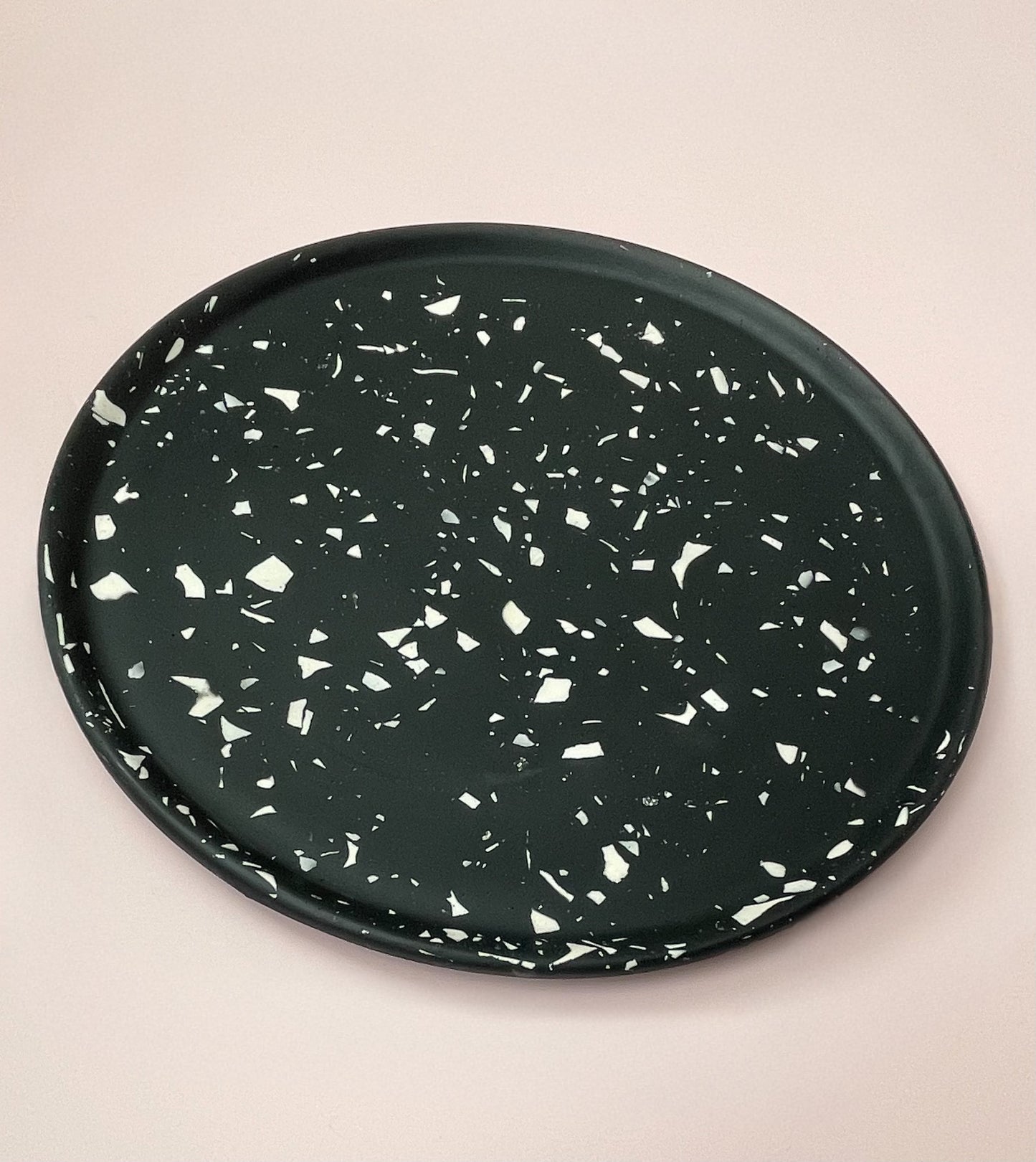 Round Jesmonite Terrazzo Tray - Black & White