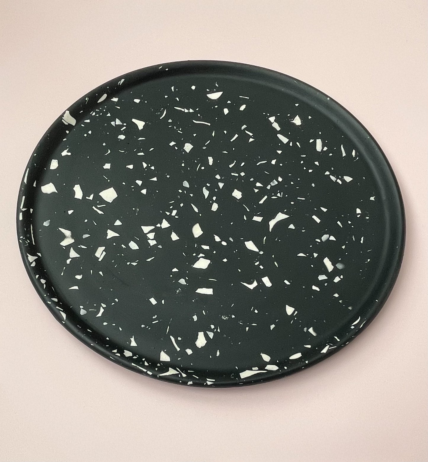 Round Jesmonite Terrazzo Tray - Black & White