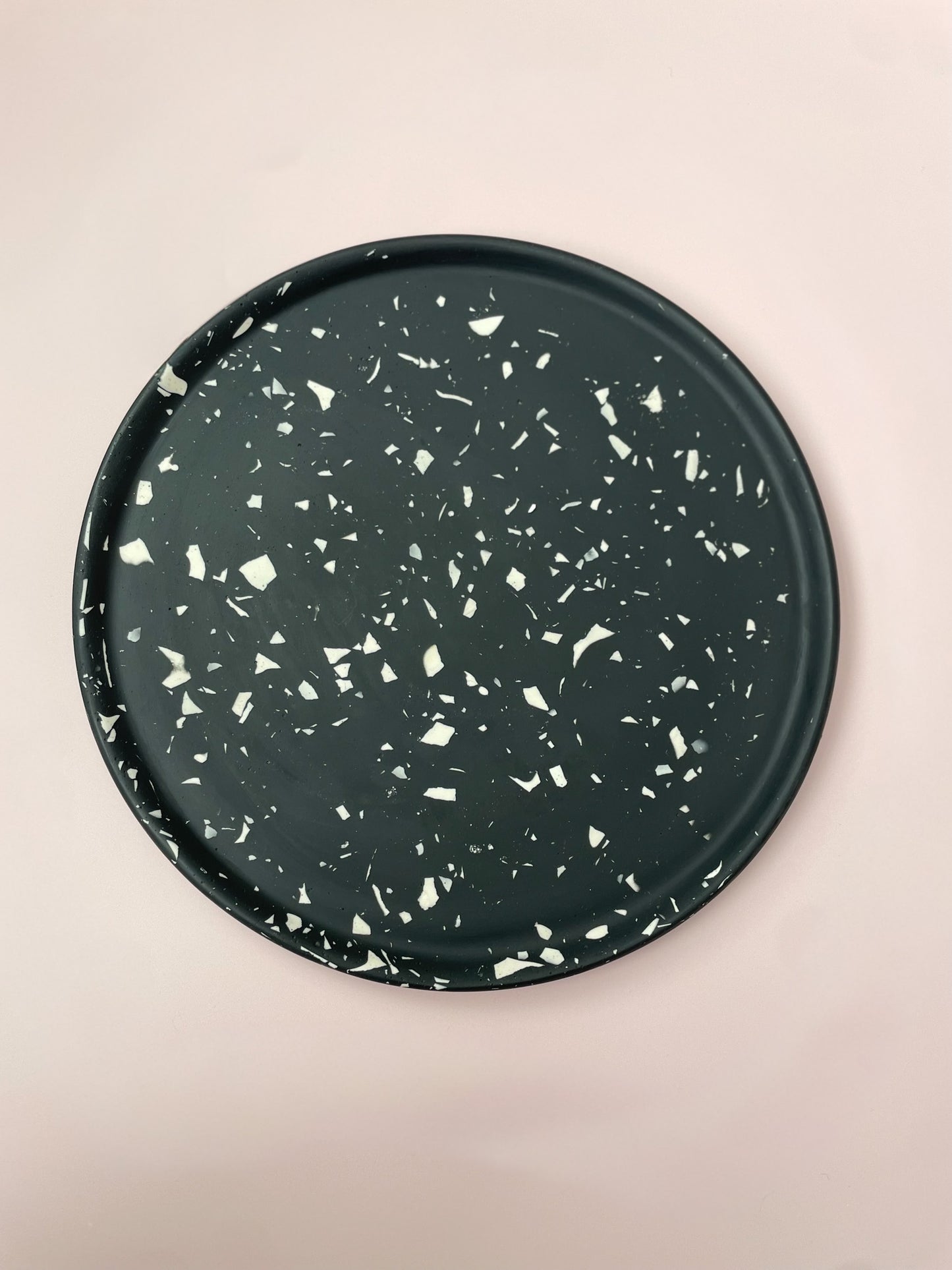 Round Jesmonite Terrazzo Tray - Black & White