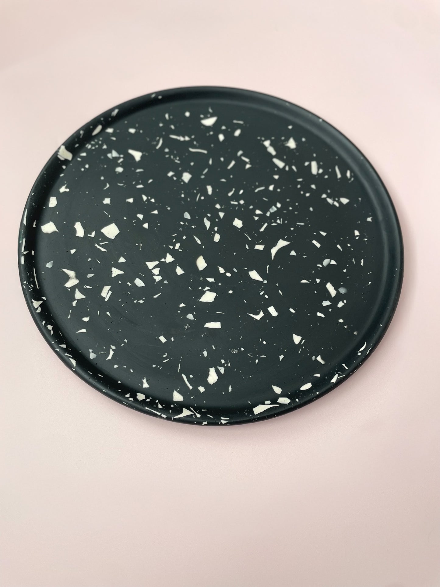 Round Jesmonite Terrazzo Tray - Black & White