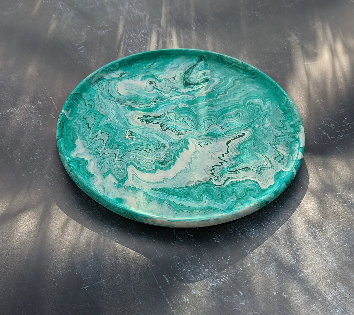 Handmade Round Jesmonite Tray - Green & White