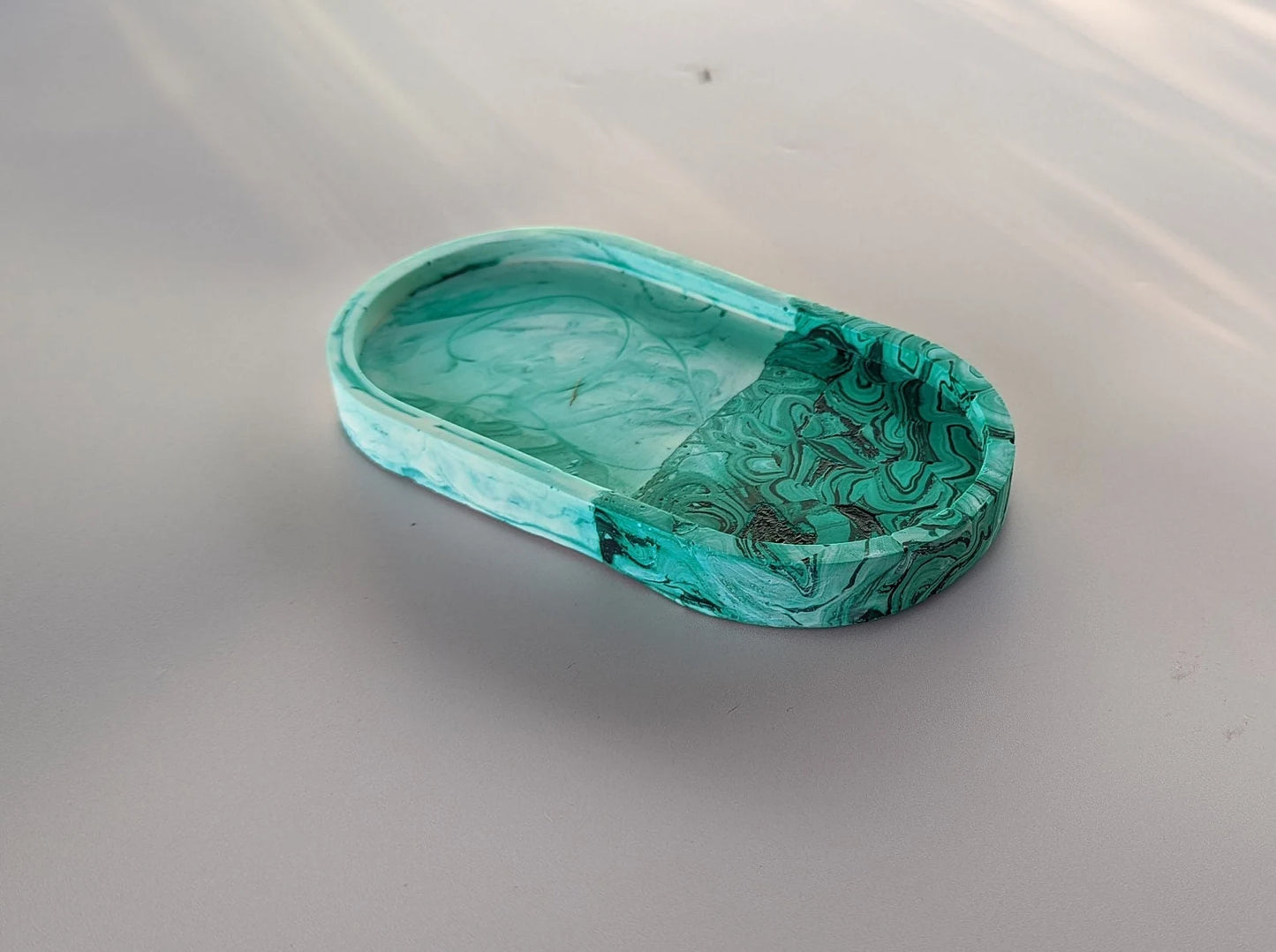 Handmade Jesmonite Tray - Green & White